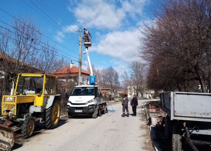 Баничан ще посрещне щъркелите с почистени гнезда