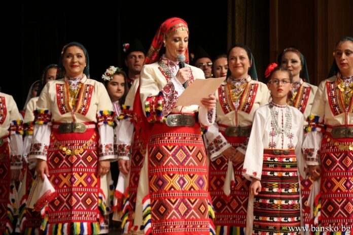 „Банските фукли“ празнуваха цветен юбилей
