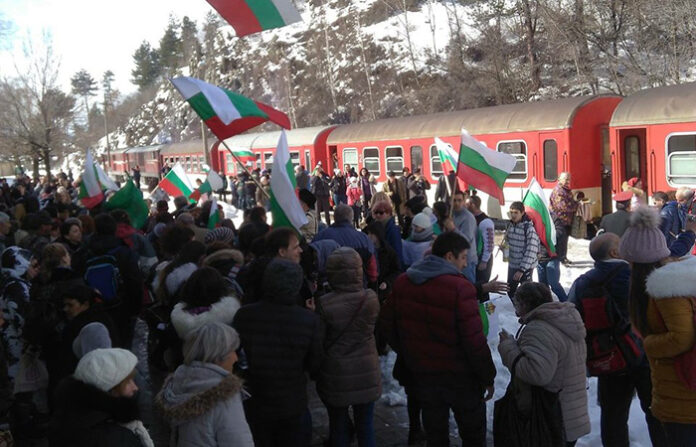 БДЖ ще осигури допълнителни вагони във влак „Родопи”  от Септември за Добринище на 3 март