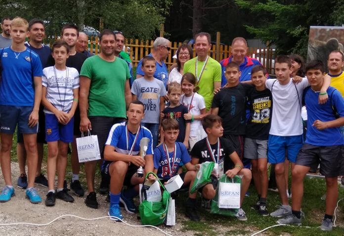Бегачи се надпреварваха в Мечи крос