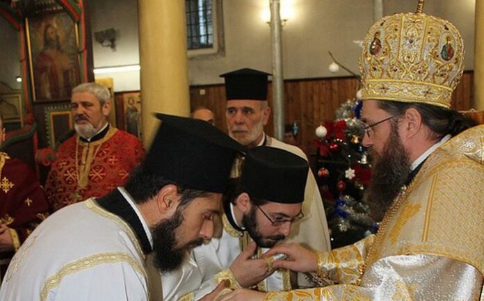 Белоградчишкият епископ Поликарп с архиерейска света литургия в Сапарева баня