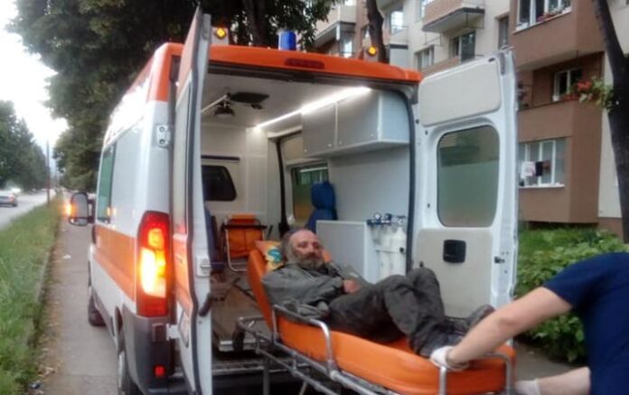 Бездомният Христо напът да бъде настанен в социален дом