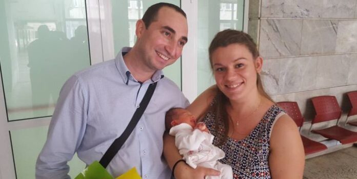 Бившият шеф на полицията в Гоце Делчев Костадин Ковачев стана баща на прекрасно момиченце
