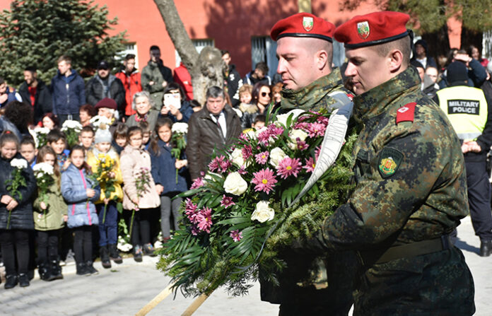Благоевградчани се поклониха пред паметта на Дякона