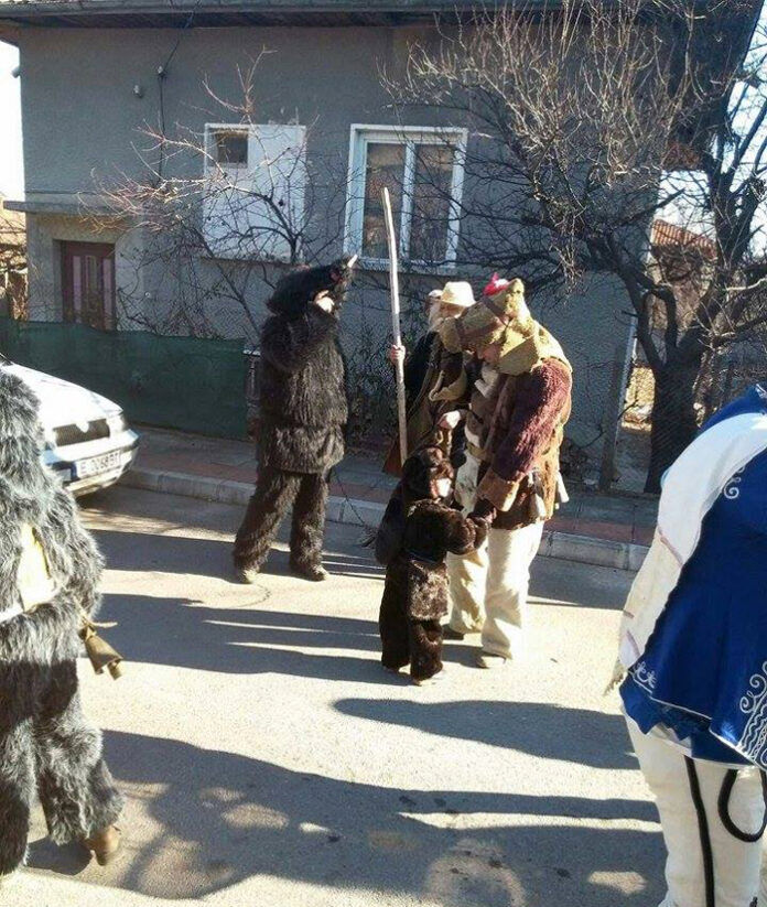Благотворителна Сурва в село Покровник в подкрепа на Мишо