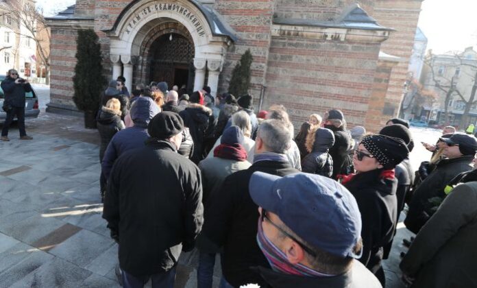 Близки и приятели се сбогуваха с актьора Иван Ласкин