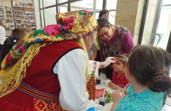 Богата културна програма през месец април в Банско