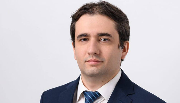 Божанов: Новият вътрешен министър е приближен до Пеевски