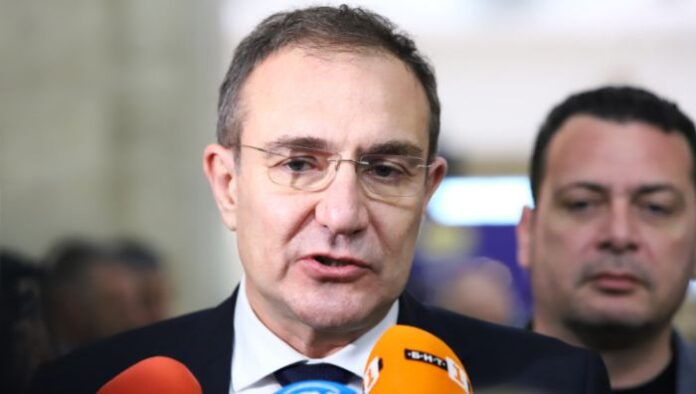 Борислав Гуцанов: Нужно ни е преходно правителство