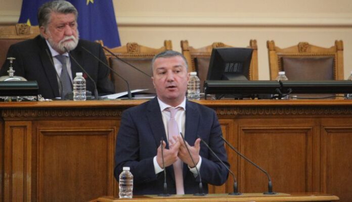 БСП: ГЕРБ и ПП-ДБ или са се разбрали за правителство