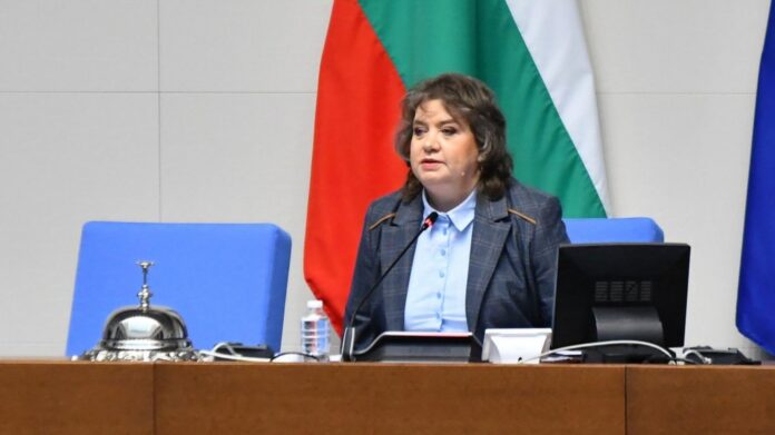 БСП категорично подкрепя председателя на НС Наталия Киселова