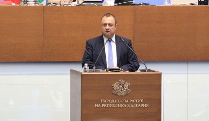 БСП към управляващите: Най-накрая признахте за мигрантския проблем в България