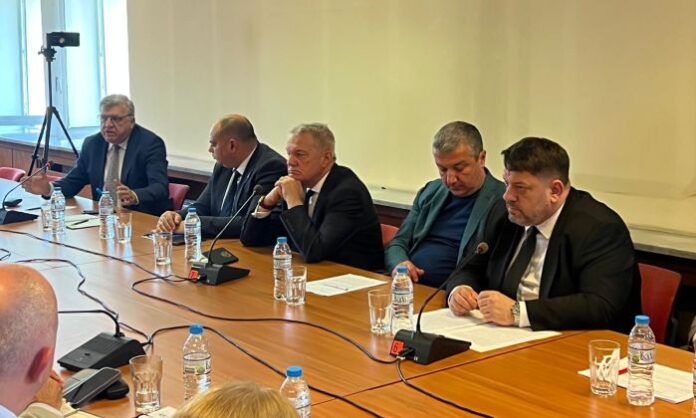 БСП на среща с работодателите: Заедно трябва да разсеем страховете на обществото за еврото