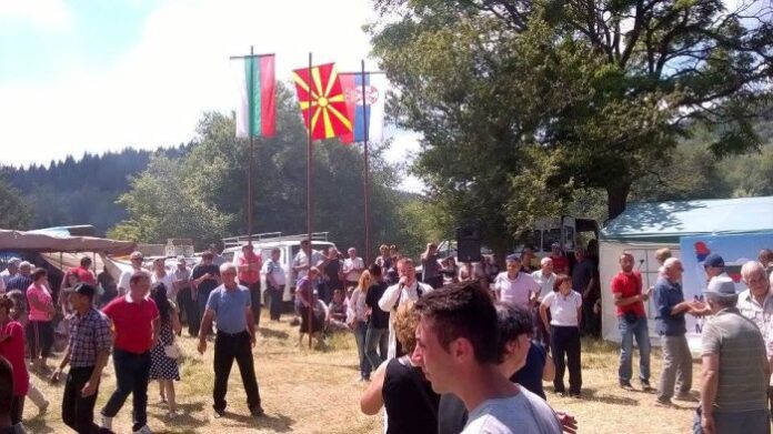 Българи