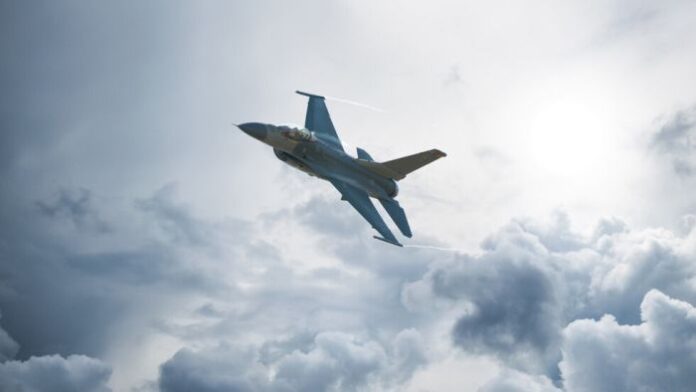 България е превела първата вноска за вторите осем изтребителя F-16