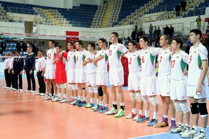 България падна от Турция с 2:3 на старта на Евроволей 2015 за мъже до 19 г.