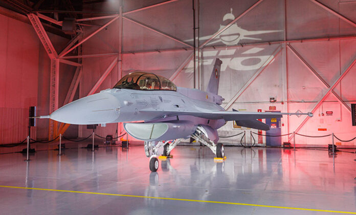 България получи първия самолет F-16 Block 70
