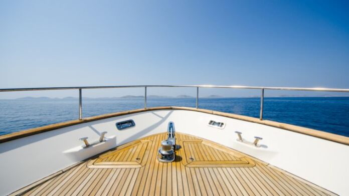 Българска яхта за 20 млн. евро изгоря в Гърция