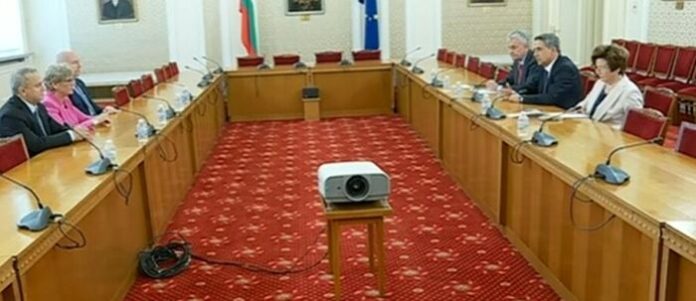 „Български възход”: Готови сме да си сътрудничим с всички партии в парламента