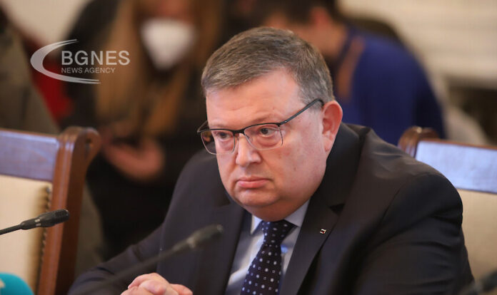 Цацаров: През бюджета се изменят куп нормативни актове