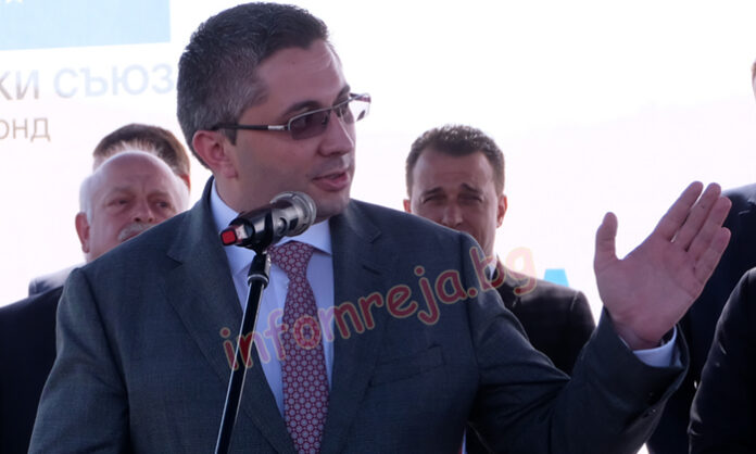 Цеков се притеснявал от Пеевски