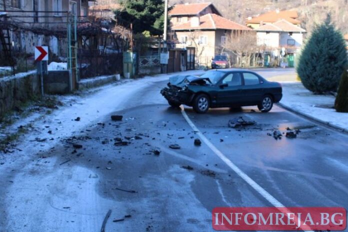 Челен удар между форд и джип в Рила