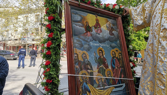 Чудотворна икона събира миряни в Сандански