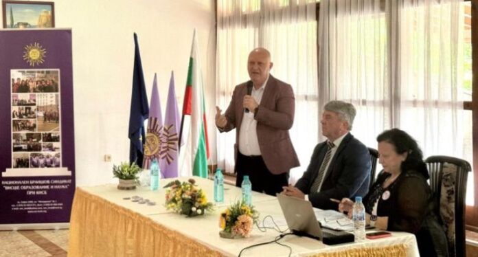 Цоков: За година повишихме заплатите на асистентите с 600 лв.