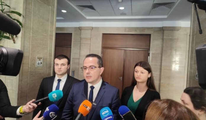 Цончо Ганев: Искра Михайлова беше наказана