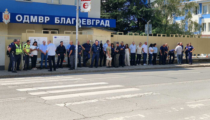 ДАНС и прокуратурата да проверят полицейските протести