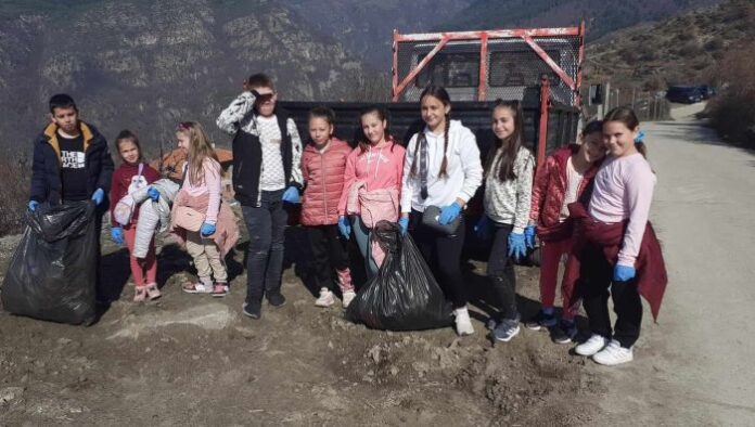 Децата от Горно Дряново обичат чистотата и селото си