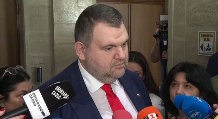 Делян Пеевски: Целта е една партия да се вкара през задния вход на парламента