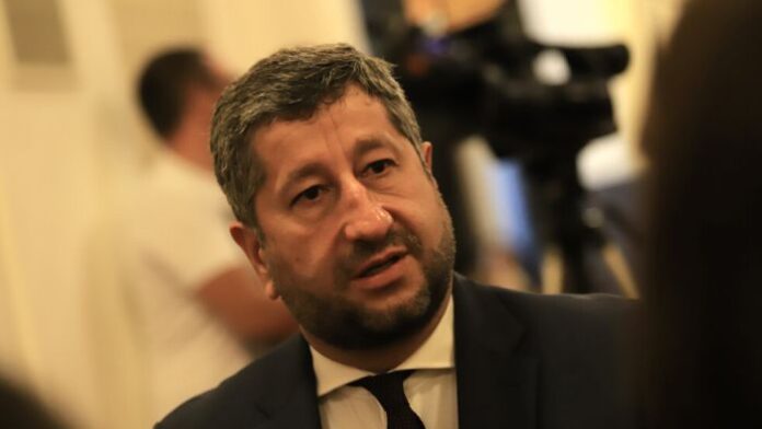 „Демократична България” ще подкрепи проект на Петков и Василев