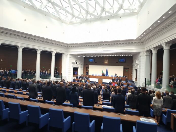 Ден 1: Депутатите цитираха Вапцаров