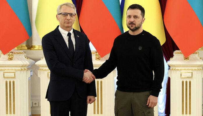 Денков към Зеленски: Подкрепата ни за Украйна е защита за нас самите