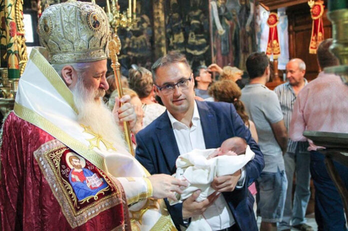 Депутат съба 15 000 лева от рождения си ден за Фондация 