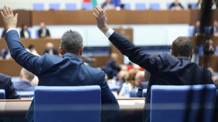 Депутатите не избраха председател на парламента