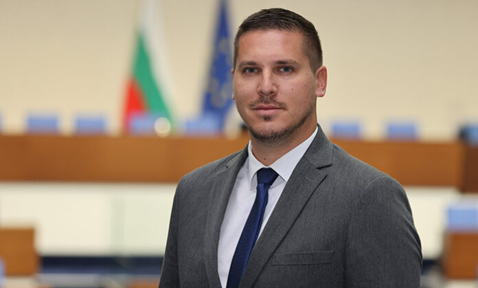 Депутатът Иван Герчев с питане до министър Станков за прекъсвания на тока в 5 разложки села