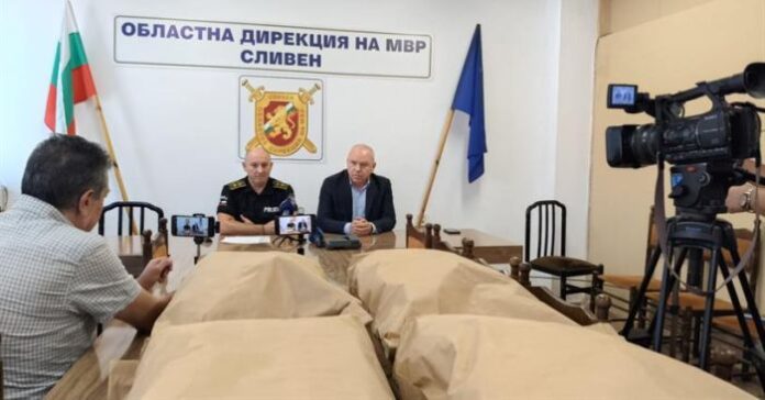 Десетки килограми дрога откриха в Сливенско