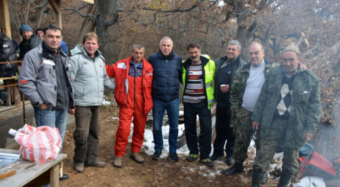 Десетки миряни отбелязаха храмовия празник на църквата 