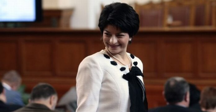 Десислава Атанасова e новият здравен министър