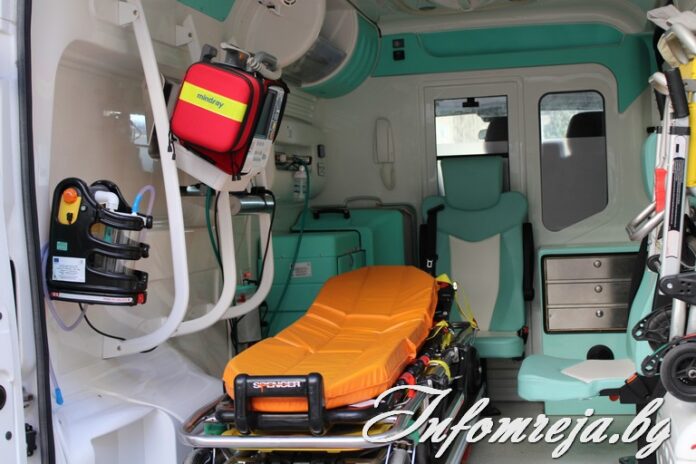 Дете с с опасност за живота след ПТП между кола и камион