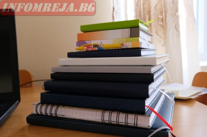 Деветокласник писа до МОН: Иска по-дълга междусрочна ваканция