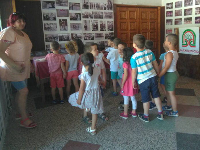 ДГ „Надежда“ в Хаджидимово гостува на читалищната библиотека в града