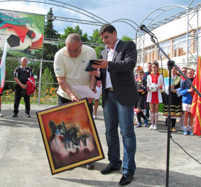 Димитър Пенев и Даниел Златков откриха „Мини футболна магия” в Микрево