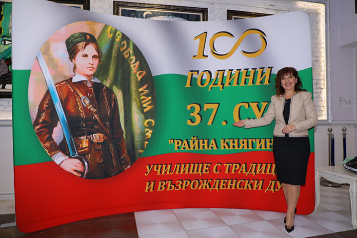 Директорът на 37 СУ-София