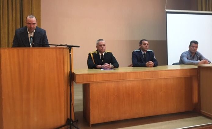 Директорът на ОДМВР-Кюстендил награди 43-ма полицаи за постигнати успехи