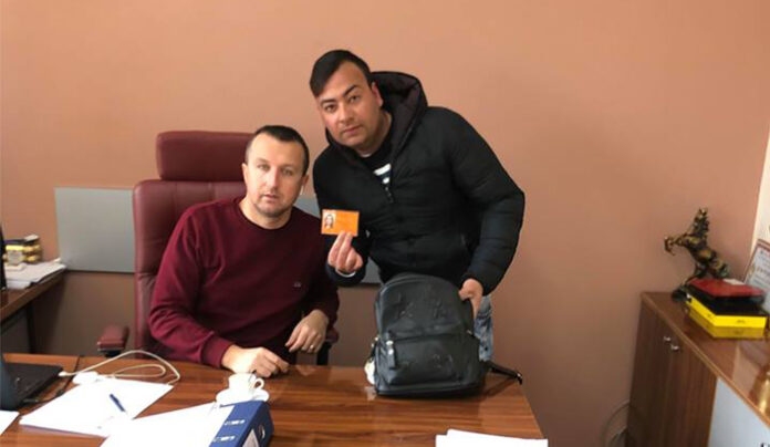 Добро дело! Мъж от Белица намери изгубена дамска чанта на студентка от ЮЗУ