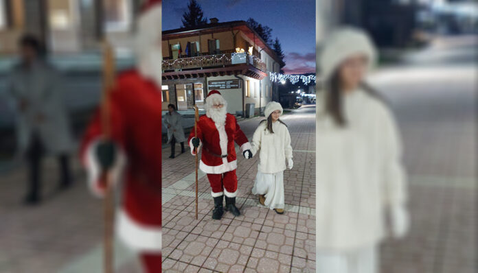 Дядо Коледа пристигна в Белица