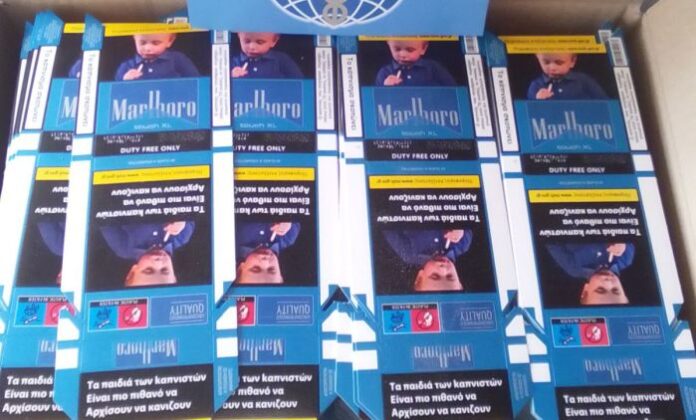 Два камиона с хартия и картон за цигари задържаха митничари
